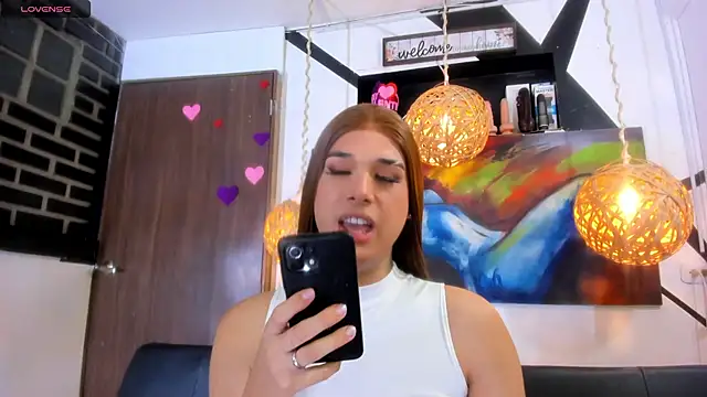 victoria aleia  online show from 04-21-26, 10:45