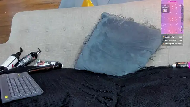 Snapshot of sarah_banks1 chatting on 01-24-25, 10:08 sarah banks1 online show from 01-24-25, 10:08