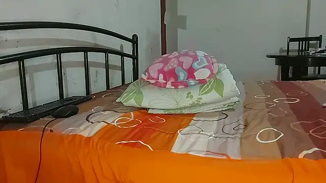 ferchoDC78 online show from 04-11-26, 07:24