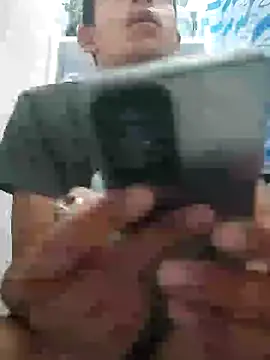 Snapshot of Leonul chatting on 12-29-24, 12:41 Leonul online show from 12-29-24, 12:41