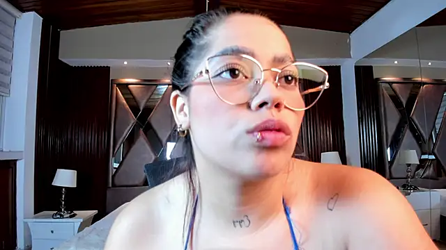 Melisa Soto online show from 04-21-26, 01:42