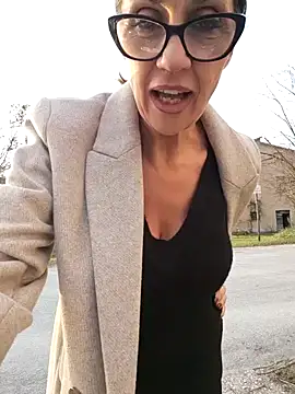 JasmineNoir2 online show from 01-01-25, 02:42