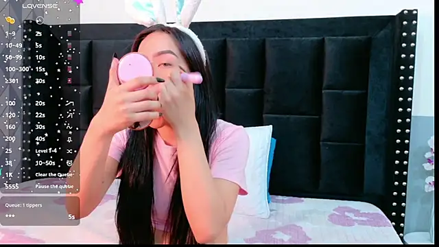 littleebluee online show from 09-13-25, 07:46