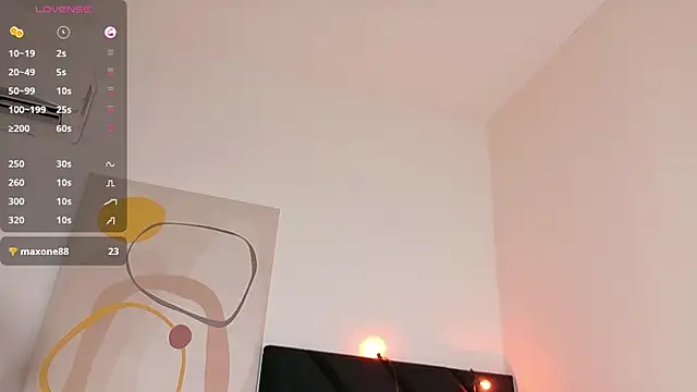 Snapshot of littleebluee chatting on 06-04-26, 07:53 littleebluee online show from 06-04-26, 07:53
