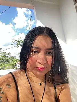 Pretty Isadora online show from 01-18-25, 08:19