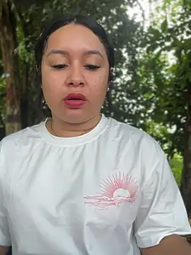 Pretty Isadora online show from 02-15-26, 04:25