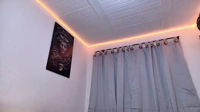 Snapshot of Stefhania_susej chatting on 10-06-25, 06:22 Stefhania susej online show from 10-06-25, 06:22