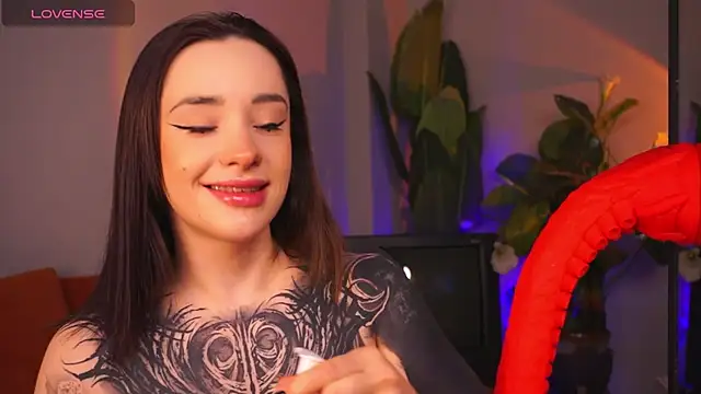 EvaCanton online show from 04-13-26, 02:06