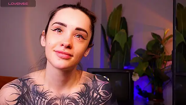 EvaCanton online show from 04-23-26, 02:02