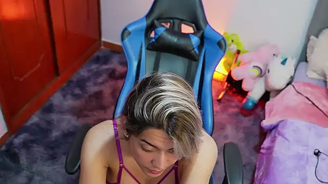 Snapshot of tay_ler3 chatting on 01-20-25, 03:48 tay ler3 online show from 01-20-25, 03:48