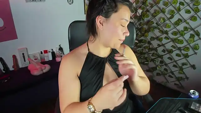 Amy hoy69 online show from 02-25-26, 02:43