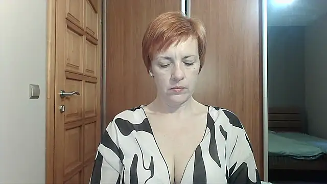 LoraLoraMay online show from 05-19-26, 06:14