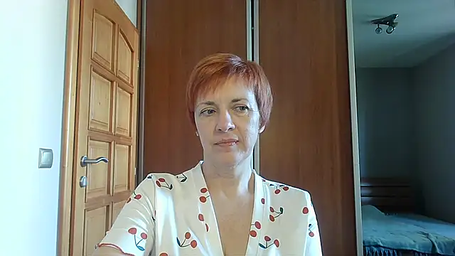 LoraLoraMay online show from 05-25-26, 12:44