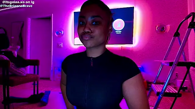 Snapshot of BriannaBrave chatting on 03-20-26, 01:32 BriannaBrave online show from 03-20-26, 01:32