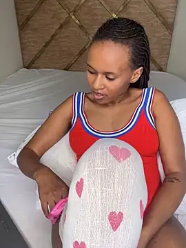 Snapshot of Star_Light2 chatting on 10-05-25, 12:31 Star Light2 online show from 10-05-25, 12:31