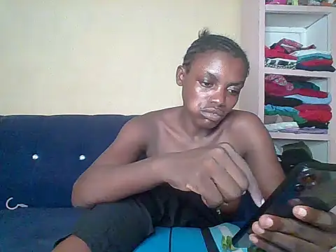 Snapshot of awino001 chatting on 05-14-26, 04:58 awino001 online show from 05-14-26, 04:58