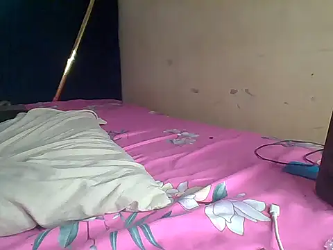 Snapshot of awino001 chatting on 06-02-26, 06:04 awino001 online show from 06-02-26, 06:04