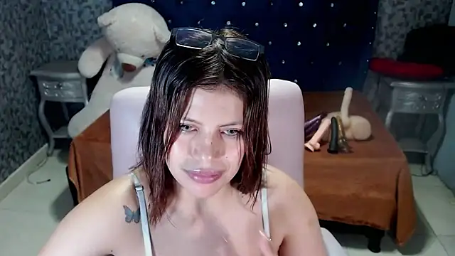 CurvyJulieth online show from 01-14-25, 07:06