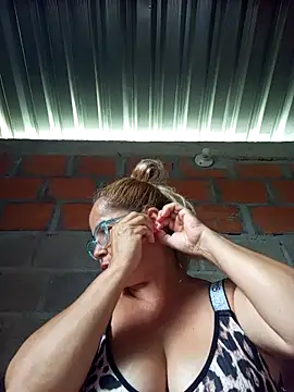 natally ross21 online show from 10-02-25, 02:02