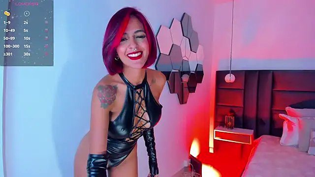 Snapshot of VictoriaMilan_ chatting on 03-19-25, 12:04 VictoriaMilan online show from 03-19-25, 12:04