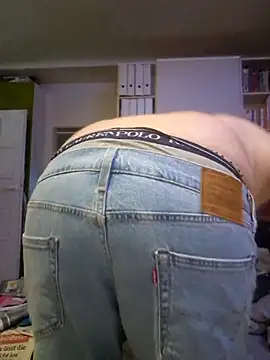 Snapshot of Sweet-Gismo chatting on 02-28-25, 11:23 Sweet-Gismo online show from 02-28-25, 11:23