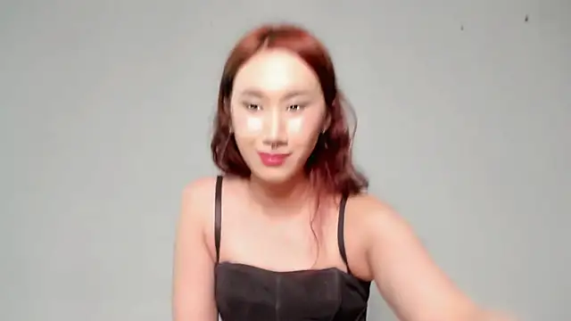 Snapshot of asian_kiya chatting on 02-20-26, 10:32 asian kiya online show from 02-20-26, 10:32