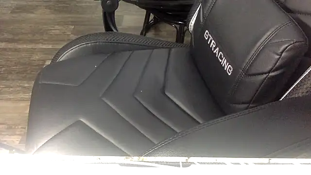 Snapshot of KingDerRico chatting on 01-14-26, 08:25 KingDerRico online show from 01-14-26, 08:25