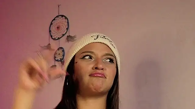 Zoe--khalL online show from 02-17-26, 05:04