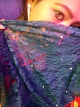 Snapshot of beauty_alina chatting on 02-19-25, 12:00 beauty alina online show from 02-19-25, 12:00