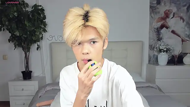 Felix Rey online show from 09-15-25, 12:38