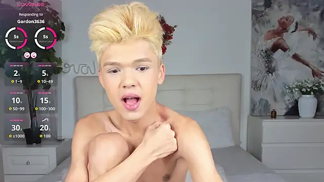 Felix Rey online show from 11-25-25, 08:53