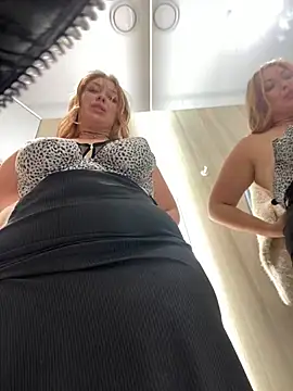 Sweet   Emily online show from 12-15-24, 05:31