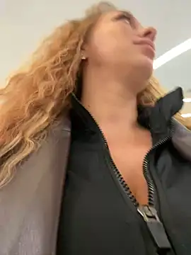 Sweet   Emily online show from 12-23-24, 02:50