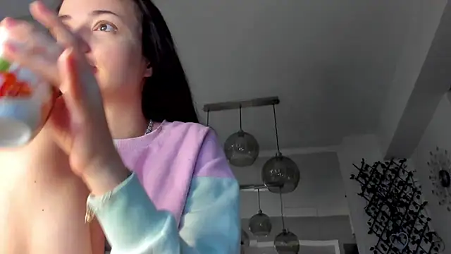 IreneVON online show from 02-11-25, 05:26