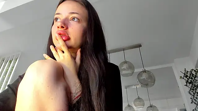 IreneVON online show from 03-22-25, 05:49