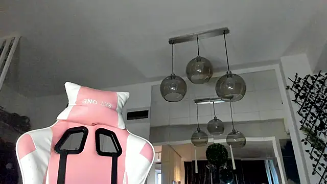 IreneVON online show from 09-30-25, 04:39