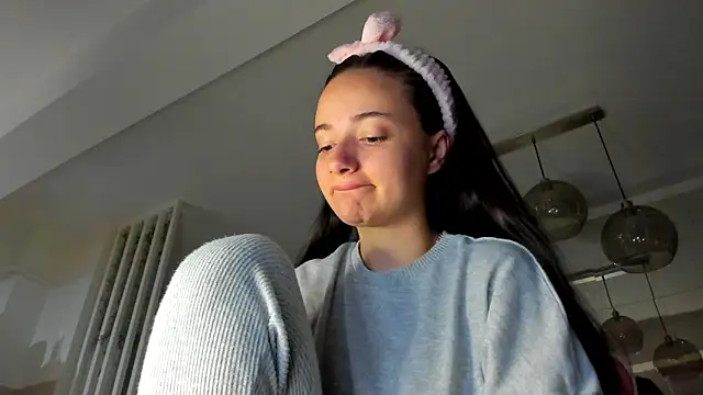 IreneVON online show from 10-03-25, 04:42