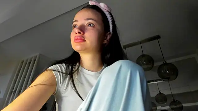 IreneVON online show from 10-07-25, 04:53