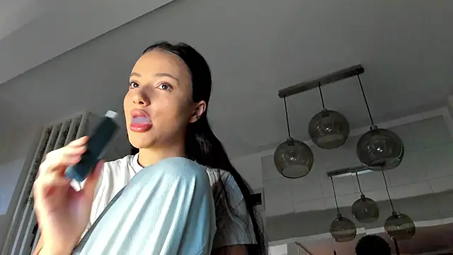 IreneVON online show from 10-21-25, 03:51