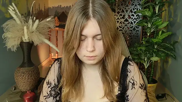 FioraMarmoris online show from 11-21-25, 06:12