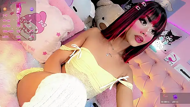 Snapshot of Cute_Roxxy chatting on 02-26-25, 04:58 Cute Roxxy online show from 02-26-25, 04:58