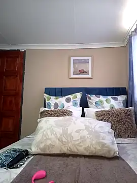 Queen-Chocolate online show from 01-31-25, 07:18