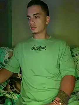 Snapshot of danny_42027 chatting on 02-20-25, 05:33 danny 42027 online show from 02-20-25, 05:33