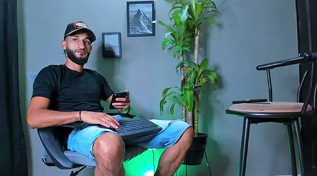 Damian 022 online show from 01-22-25, 10:48