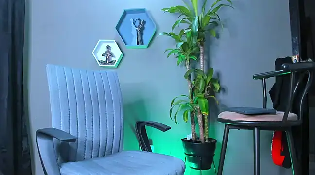 Damian 022 online show from 02-21-25, 12:38