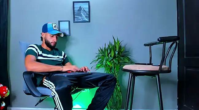 Damian 022 online show from 03-11-25, 12:00