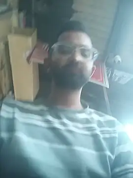 Snapshot of sagarghai07 chatting on 07-28-26, 11:28 sagarghai07 online show from 07-28-26, 11:28