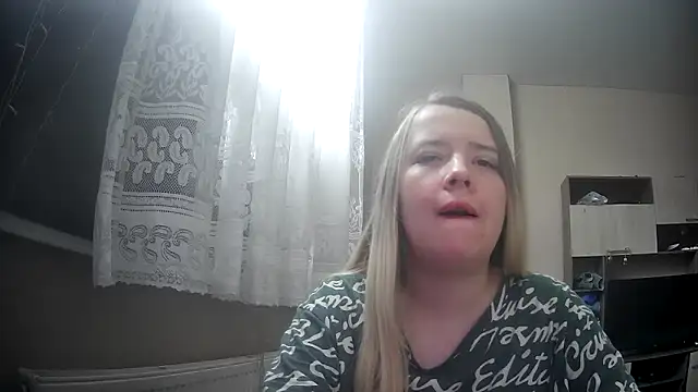 Snapshot of ViolaCandy chatting on 10-23-25, 05:51 ViolaCandy online show from 10-23-25, 05:51