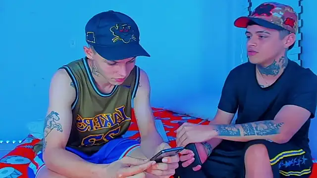 Snapshot of HOT_boy2025 chatting on 12-25-24, 08:50 HOT boy2025 online show from 12-25-24, 08:50