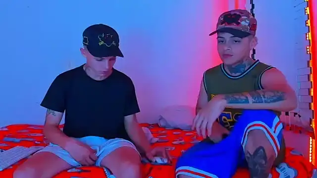 Snapshot of HOT_boy2025 chatting on 02-11-25, 02:03 HOT boy2025 online show from 02-11-25, 02:03